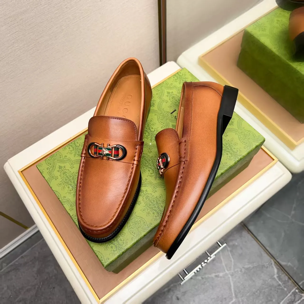 Men's men's shoes 💰460 🆘【GUCCI】Gucci ·🐂里· Hot-selling pea shoes top brand luxury, top quality, the latest fashion pea shoes.. The upper is made of original first-layer cowhide. (Full first-layer water-dyed 🐂 leather·inner). The original stylish and stylish soft rubber wear-resistant and non-slip outsole is light and comfortable on the foot, available in 3 colors! Matching code: 38-44 (customized at 45.46.47)
